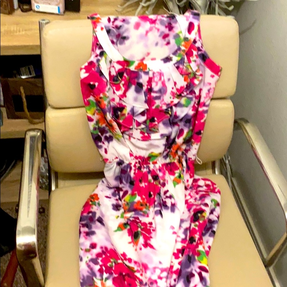 Dress - Picture 3 of 4